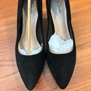Clark's Suede Pumps